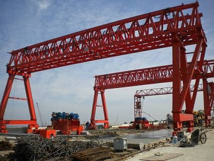 龍門吊的工作機構(gòu)包括哪些